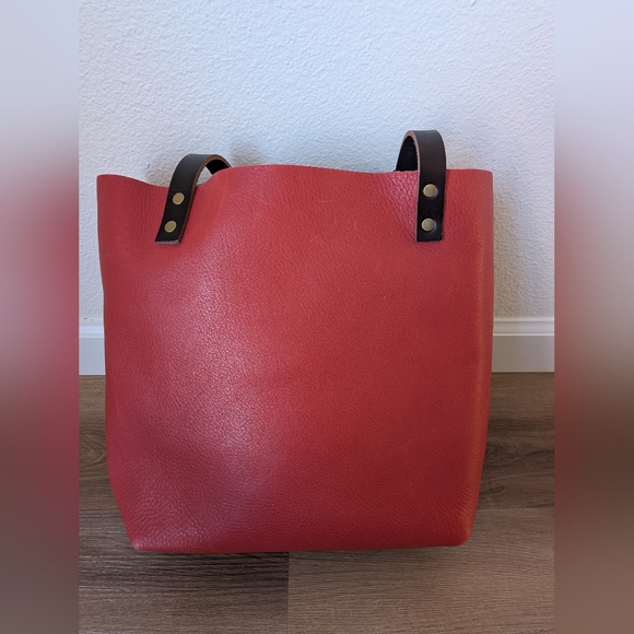 Portland Leather Sugar Medium Classic Tote - Picture 5 of 6